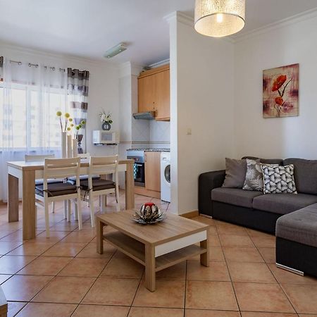 Light & Comfy Apartment W/ Pool & Balcony By Lovelystay 포티마오 외부 사진